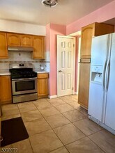 Building Photo - 23 Redbud Rd