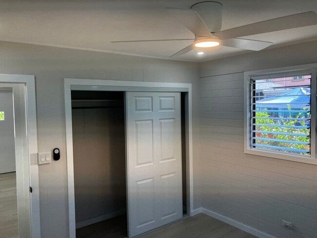 Building Photo - Pets Allowed 1BD 1BA 1PRK - 726 Hausten St Unit B