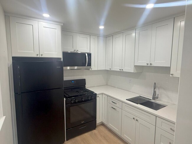 Photo - 101 Robertson Ave Apartment