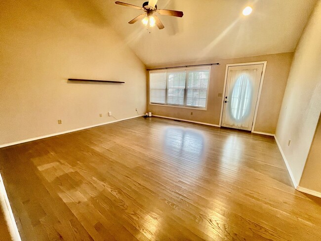 Foto del edificio - 1233 E Ogorman Ct