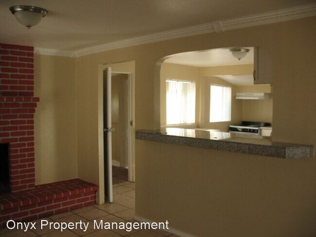 Building Photo - 3 br, 1 bath House - 1441 East 7th Street