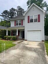 Building Photo - 685 Continental Dr
