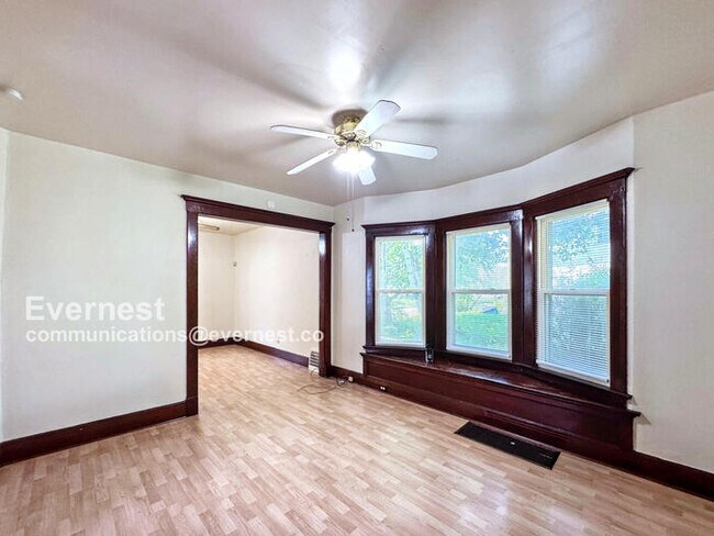 Building Photo - Lovely 4-Bedroom Home with Modern Comforts...