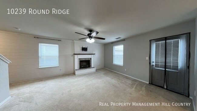 Foto del edificio - $500 off rent if move in by Nov 1! No elec...