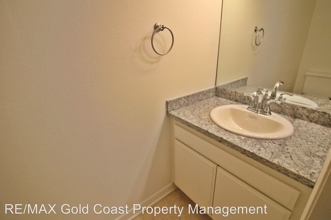 Building Photo - 282 E Surfside Dr