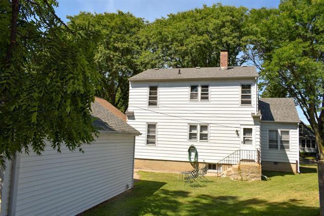 Building Photo - 2633 E. Dayton Street