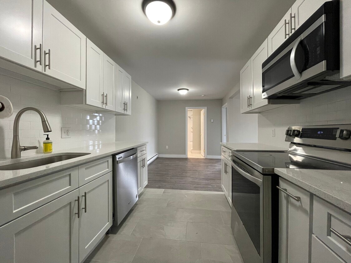 300 Smithfield Rd Unit 41, North Providence, RI 02904 Condo for Rent