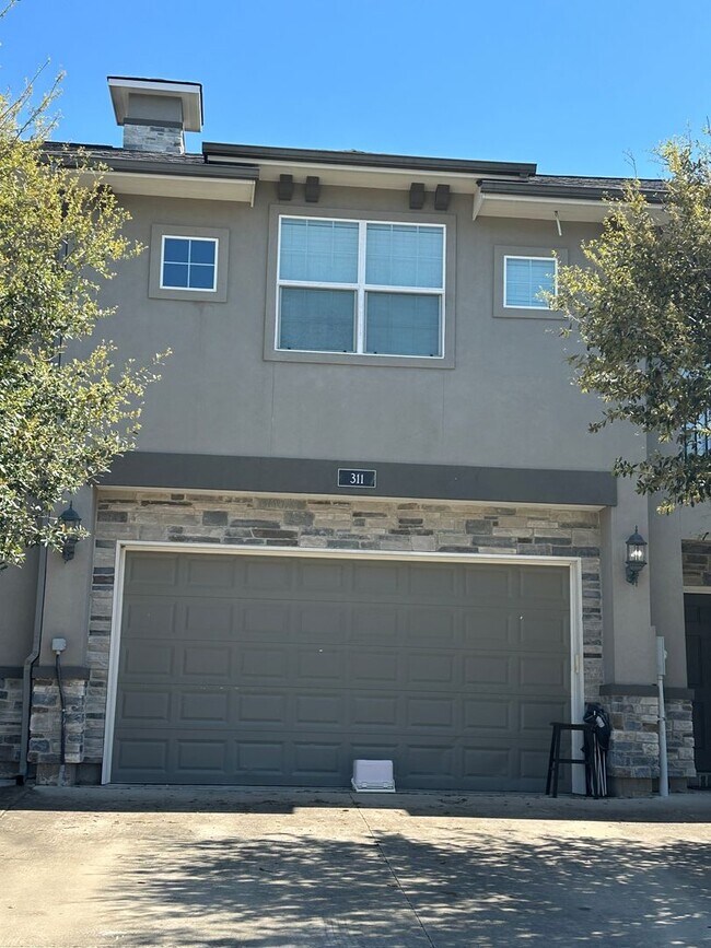 Building Photo - 311 Sageway Ct