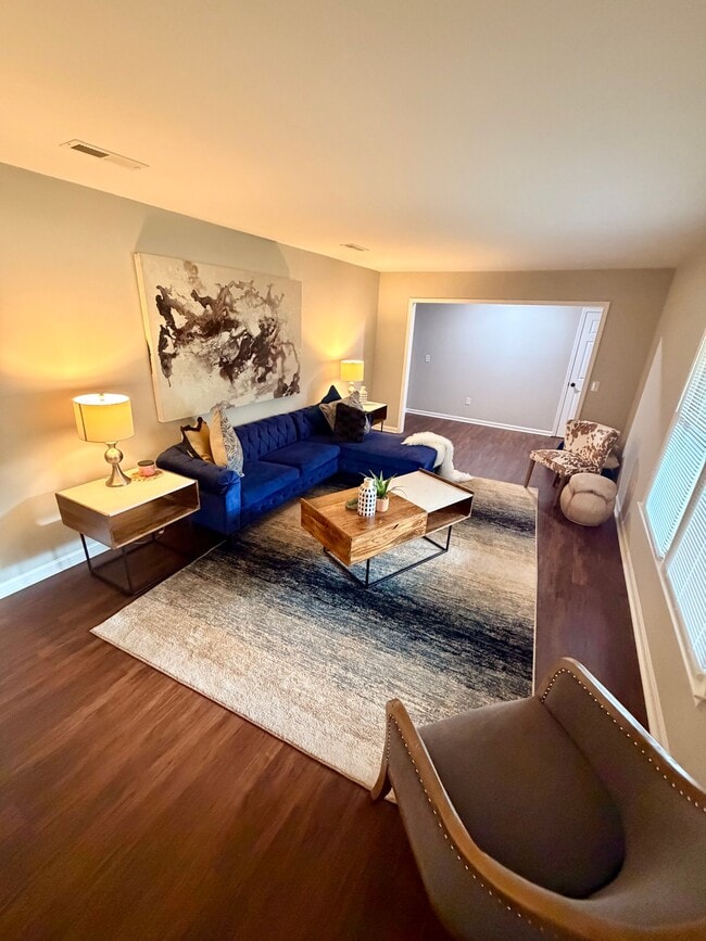Foto del edificio - 310 Wimbledon Dr