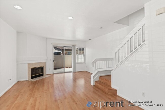 Building Photo - 2617 Bayfront Ct