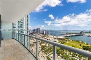 Foto del edificio - 888 Biscayne Blvd