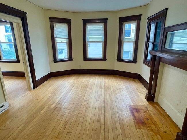 Building Photo - 10 Agawam St