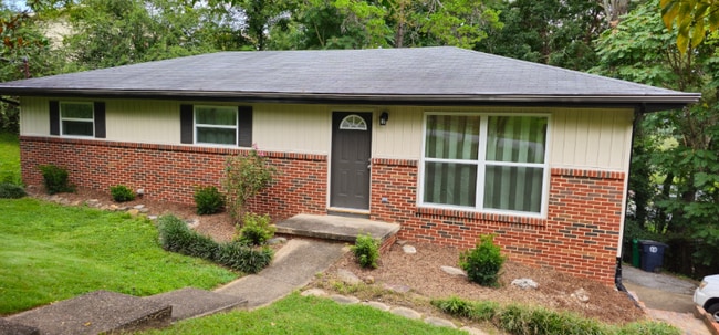 Building Photo - 3703 Mary Anna Dr