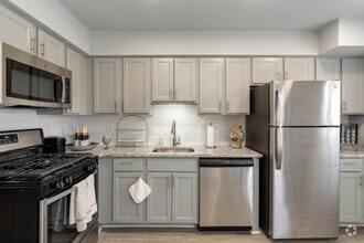 Jamestowne Apartments photo'