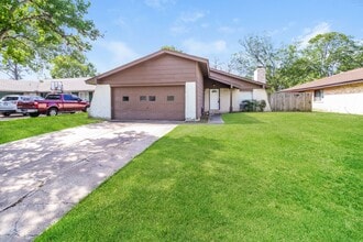 Building Photo - 4427 Ravine Dr