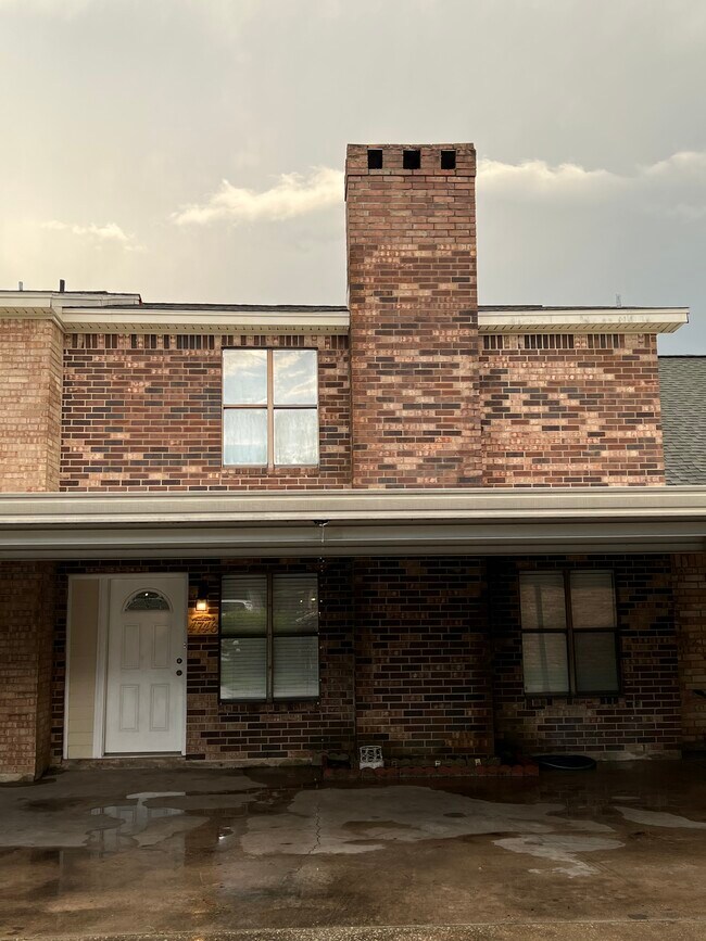 4746 Rice Farm Rd, Port Arthur, TX 77642 Townhome Rentals in Port