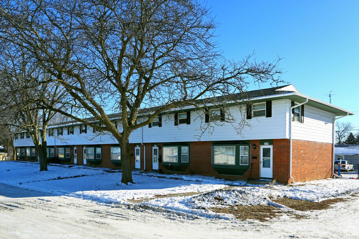 Primary Photo - 1109-1155 Talcott St