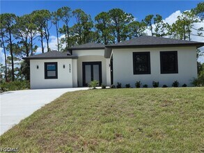 Building Photo - 5385 Kasper St