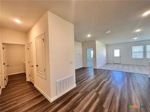 Building Photo - 124 Parrigin Cv