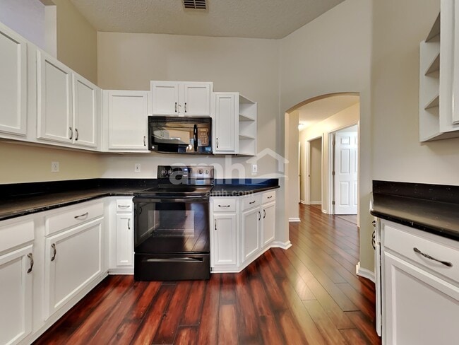 Building Photo - 399 Turtle Dove Dr