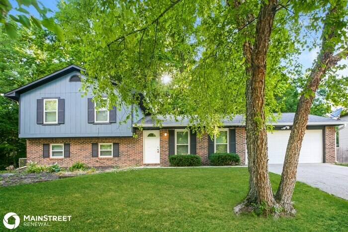Primary Photo - 8212 MAPLE LEAF CT, INDIANAPOLIS, IN 46268