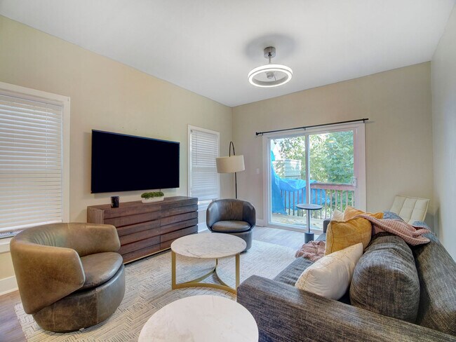 Building Photo - 24 Britton St