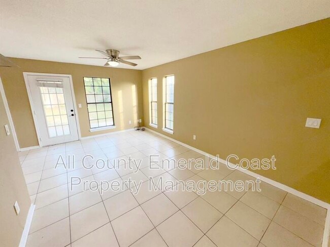 Foto del edificio - 875 Fairview Dr