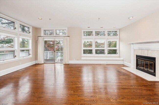 Building Photo - 10 Old Jackson Ave