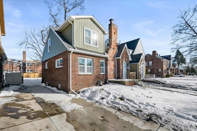 Building Photo - 16200 Parkside St