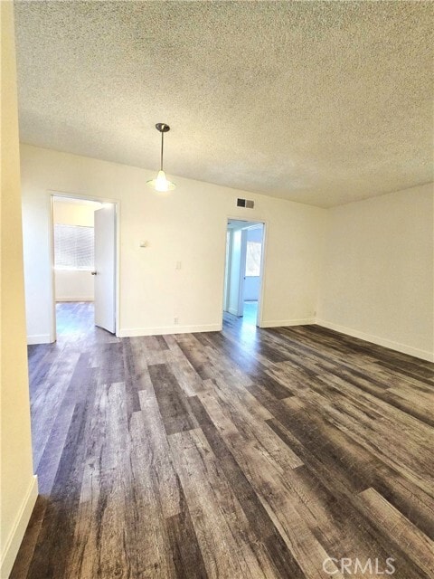 Foto del edificio - 911 New Depot St