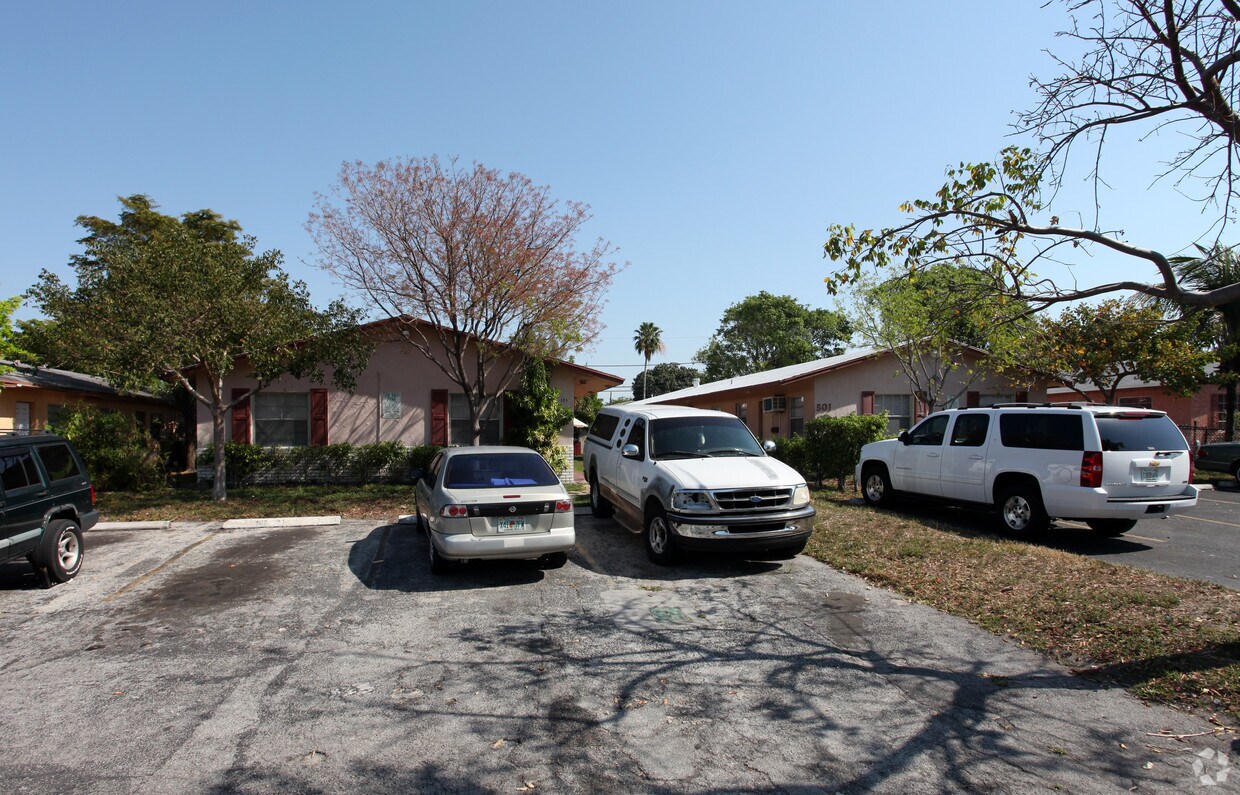 Foto del edificio - 505 SW 2nd Ct