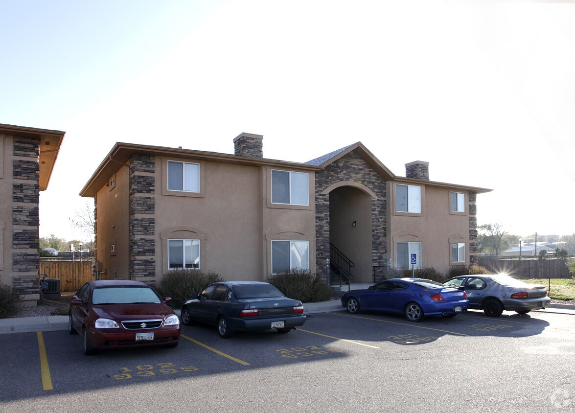 Trailside Condos Apartments in Fountain, CO