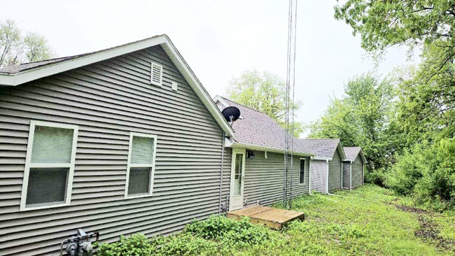 Building Photo - 41270 N Bayside Dr