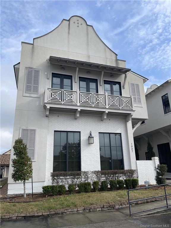Foto del edificio - 1007 Camellia Blvd