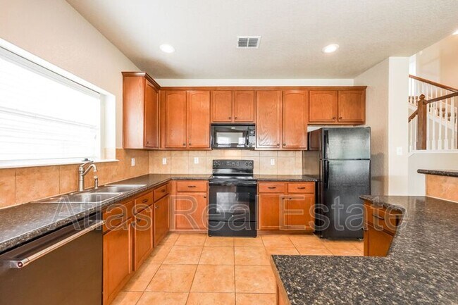 Foto del edificio - 5731 White Oak Cove