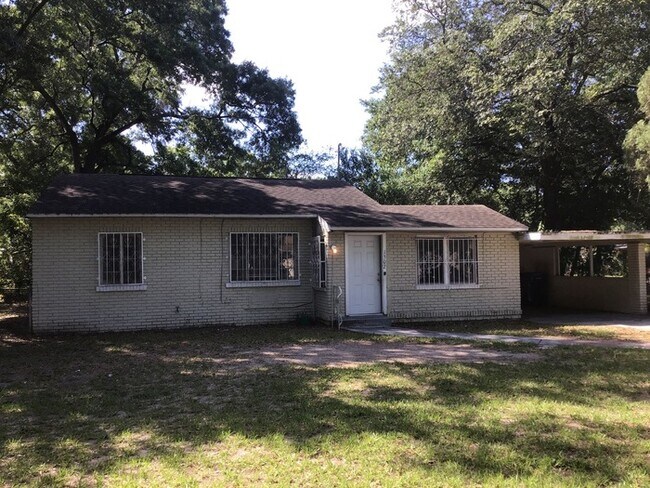 Building Photo - 1502 E Shadowlawn Ave