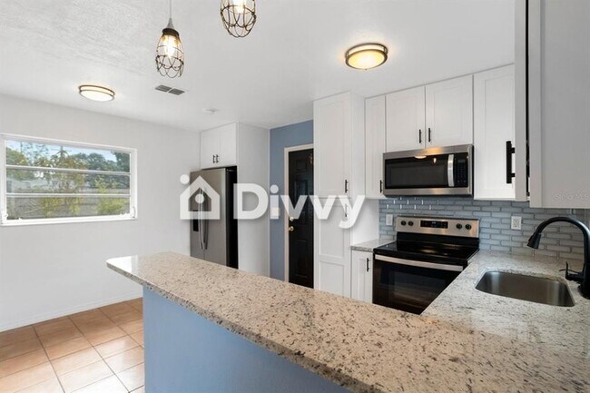 Building Photo - 4934 S 84th St