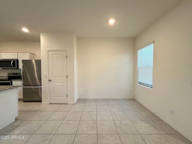 Foto del edificio - 6524 W Magdalena Ln