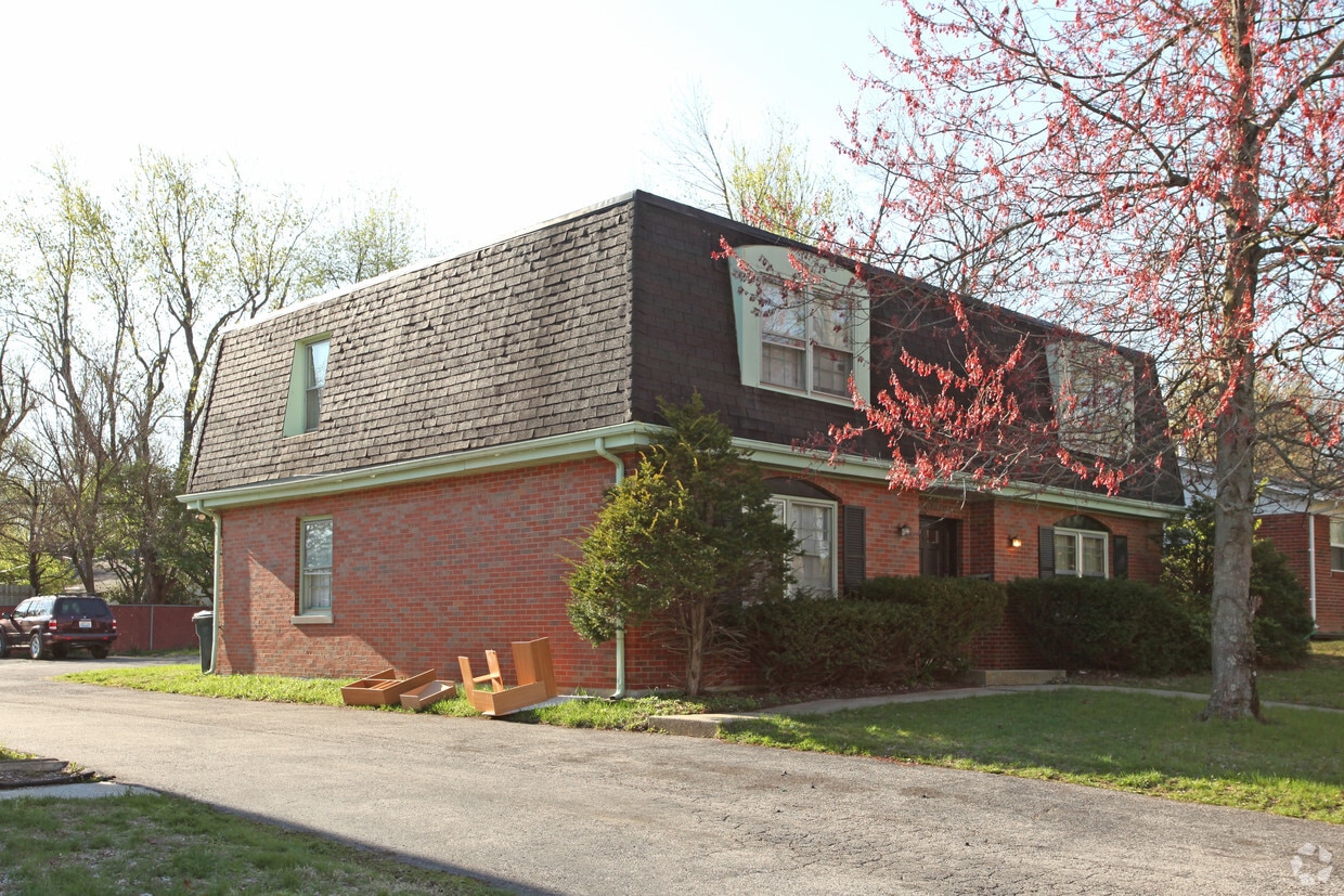 2068 Regency Rd, Lexington, KY 40503 Apartments in Lexington, KY