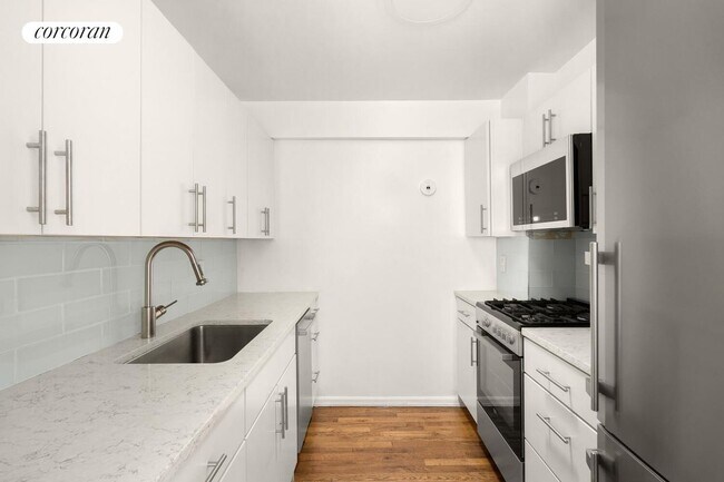 Foto del edificio - 360 W 28th St