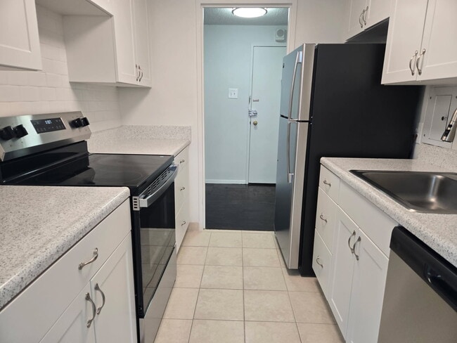 Interior Photo - Calvert House Apartments
