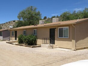 Building Photo - 2214 Little Walnut Rd
