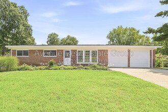 Building Photo - 9534 Grandview Dr