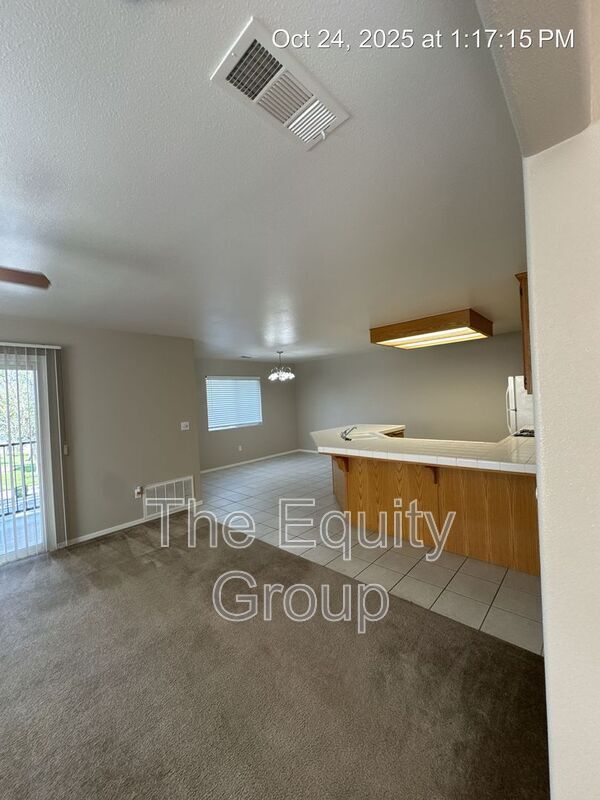 Building Photo - 2918 N Terrace St