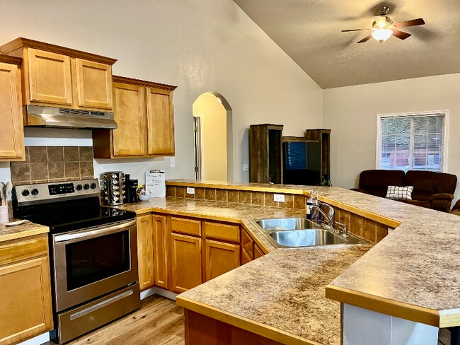 Building Photo - 4311 N Buckboard Pl