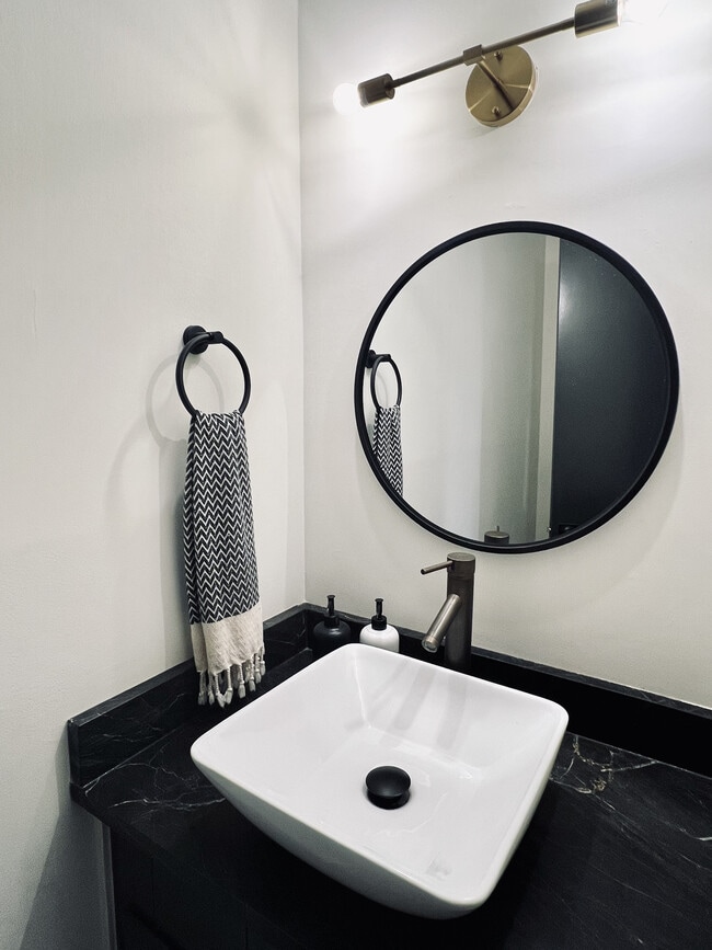 Photo - 1550 Spalding Dr Townhome