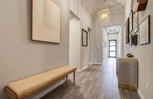 Foto del edificio - 4910 Morrison Dr