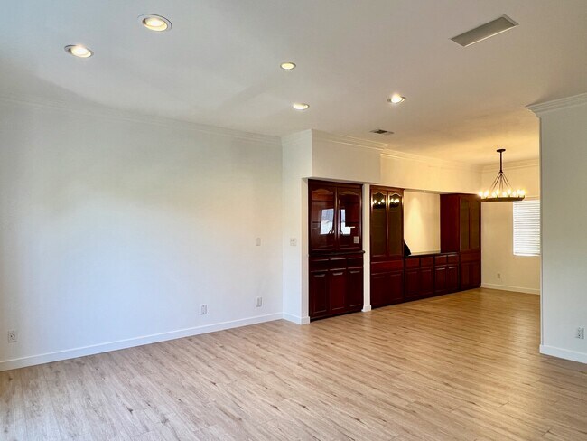 Livingroom - 1733 Brockton Ave