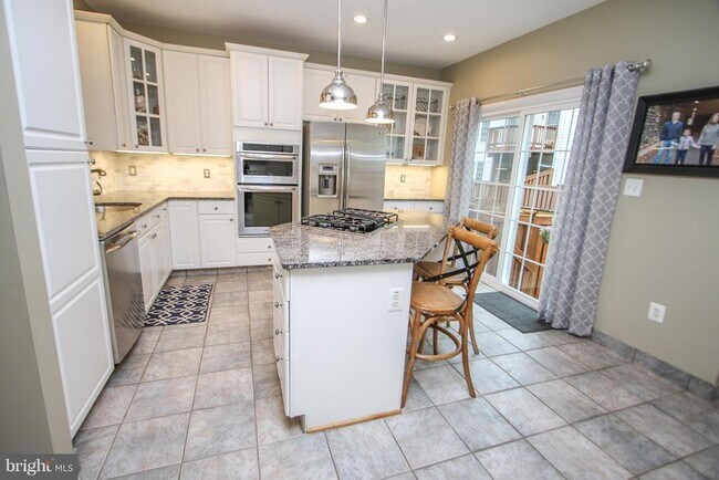 Foto del edificio - 11469 Rothbury Square