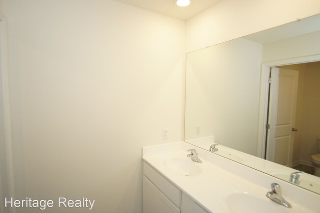 Foto del edificio - 5 br, 3 bath House - 107 Canton Ln